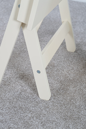 Складной столик Лотос (молочный дуб)